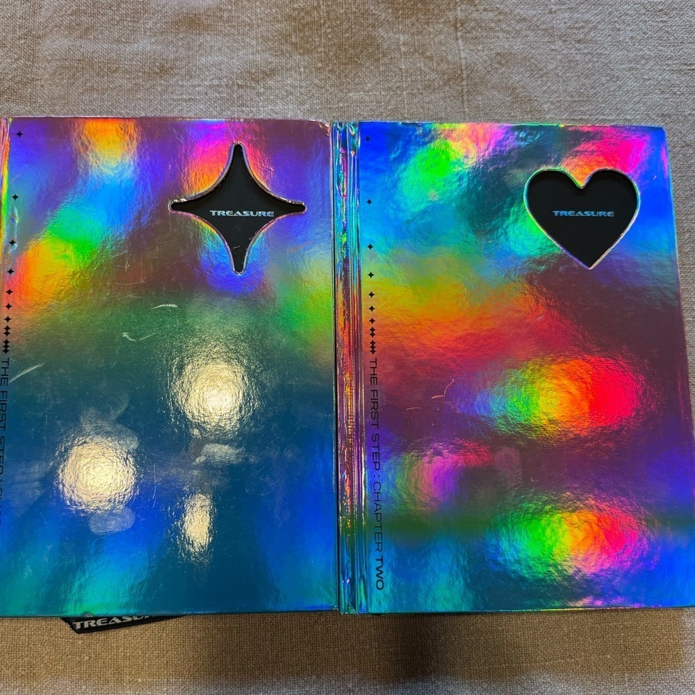 Treasure K-pop volume 1 2 with CDS books have photos and fun souvenirs inside